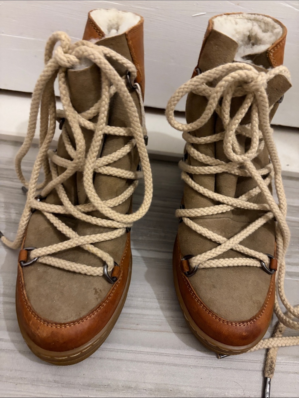 Isabel Marant Nowles Tan & Cream Lace-Up Shearling Winter Boots - Picture 3 of 11